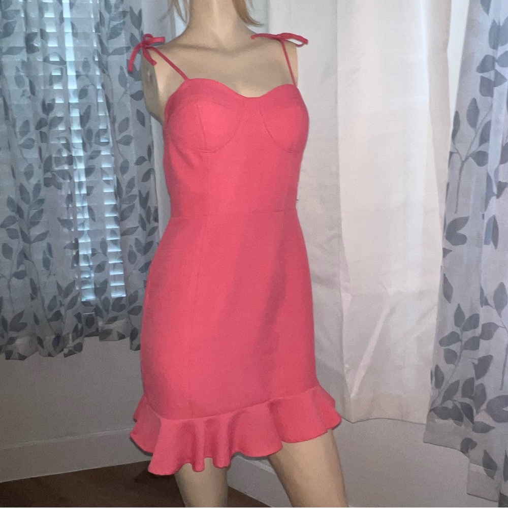 5 for $20 🌹 NWT Pink midi dress with tied straps